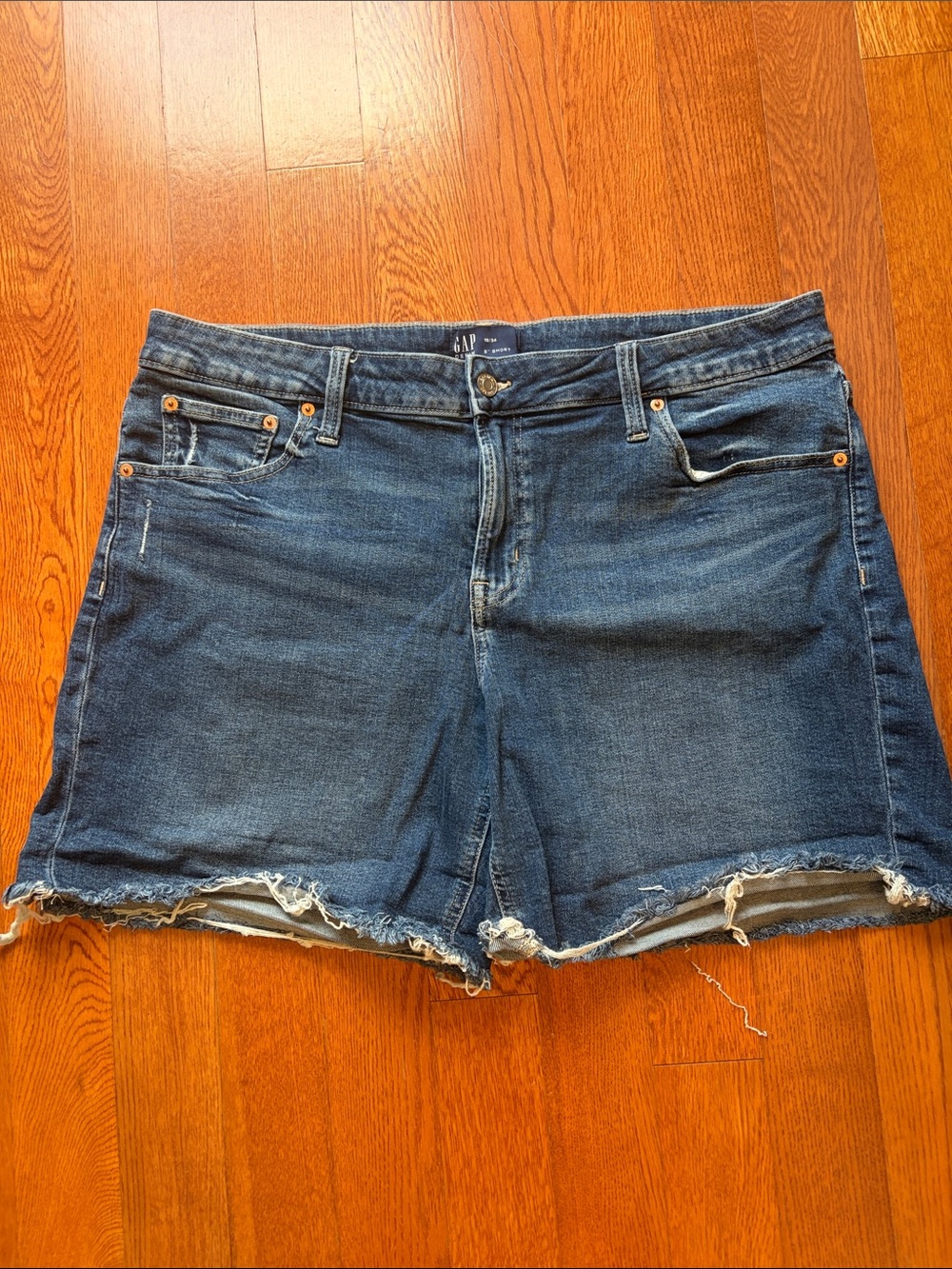 GAP Blue Denim Women's 5” Jean Shorts size 18/34